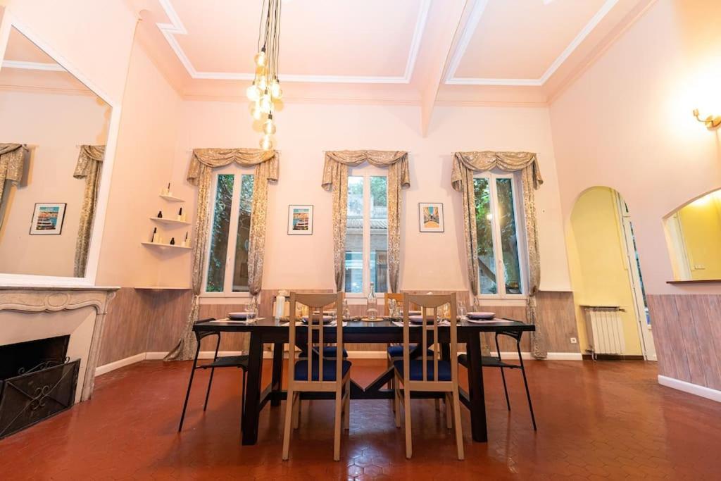 Anna-Maria : Grand Appartement 10 Personnes+Parking Prive -Actif+ Location- Marsilya Dış mekan fotoğraf