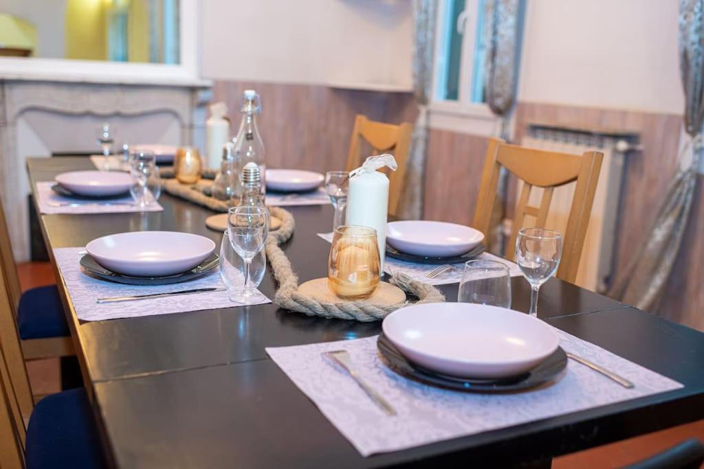 Anna-Maria : Grand Appartement 10 Personnes+Parking Prive -Actif+ Location- Marsilya Dış mekan fotoğraf